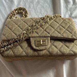 Flap bag perfect for the summer